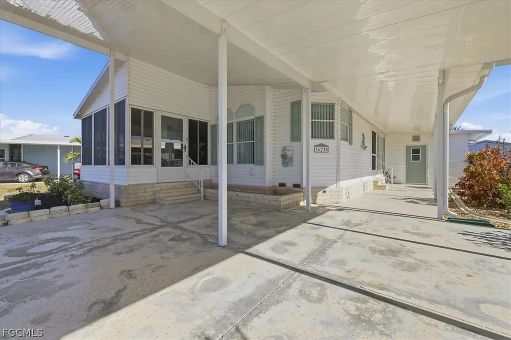 16235 Charleston Avenue Fort Myers FL 33908