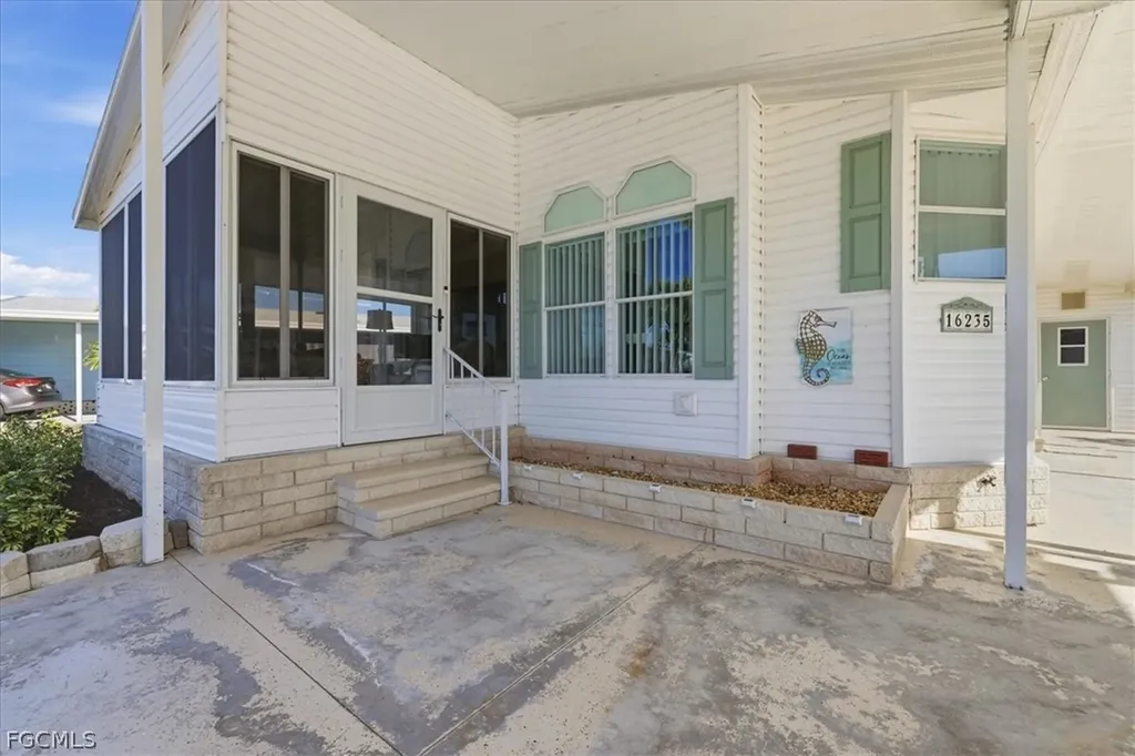 16235 Charleston Avenue Fort Myers FL 33908
