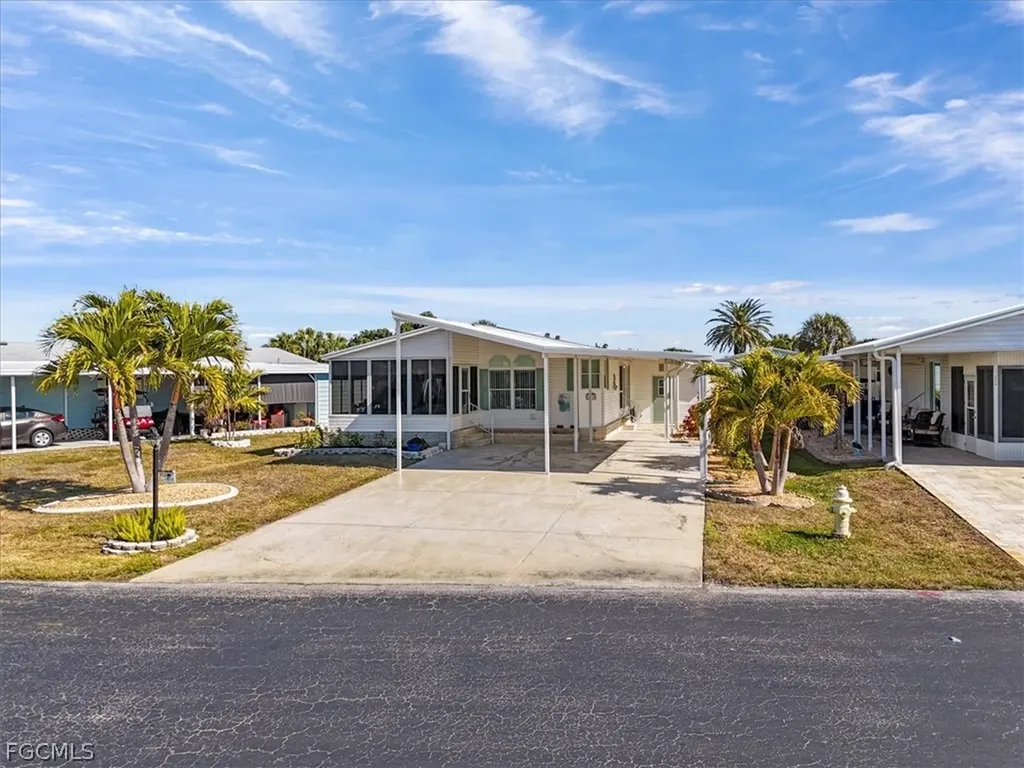 16235 Charleston Avenue Fort Myers FL 33908