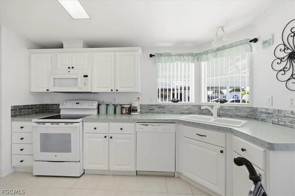 16235 Charleston Avenue Fort Myers FL 33908