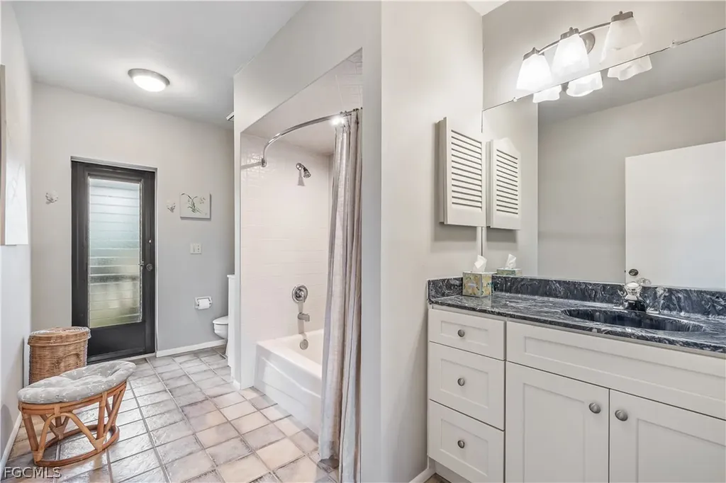 3209 W Riverside Drive Fort Myers FL 33901