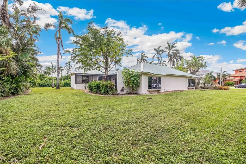 3209 W Riverside Drive Fort Myers FL 33901