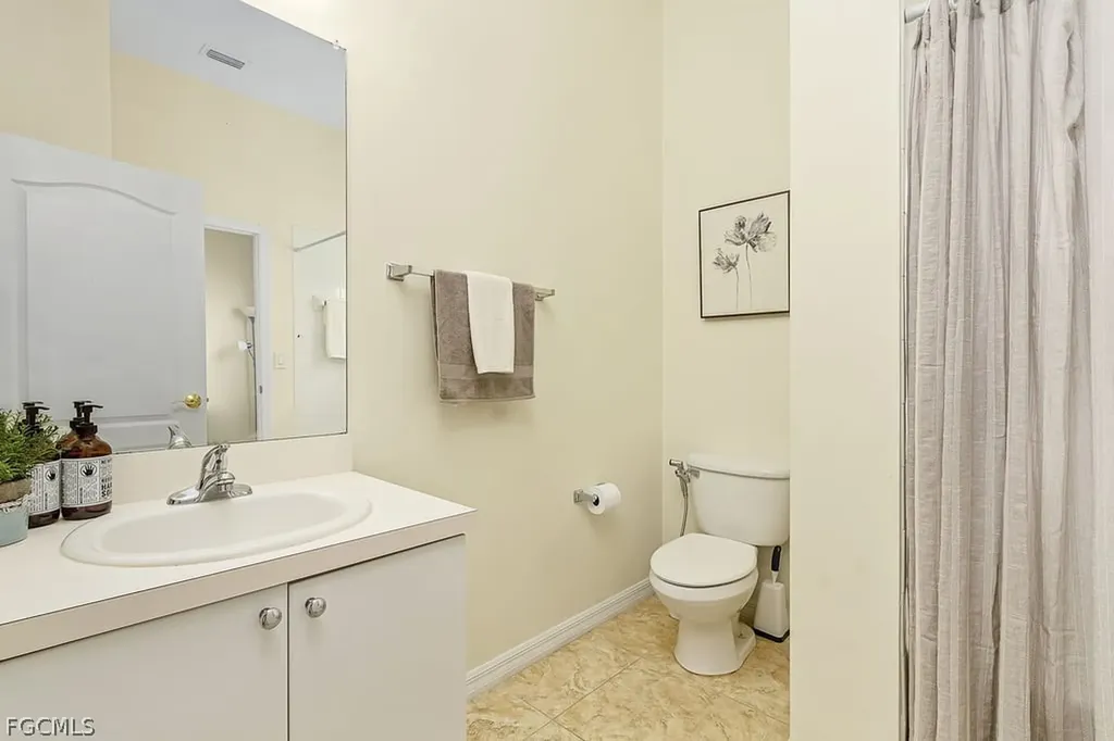 2557 Keystone Lake Drive Cape Coral FL 33909