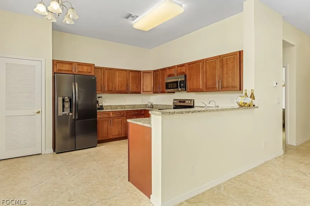 2557 Keystone Lake Drive Cape Coral FL 33909