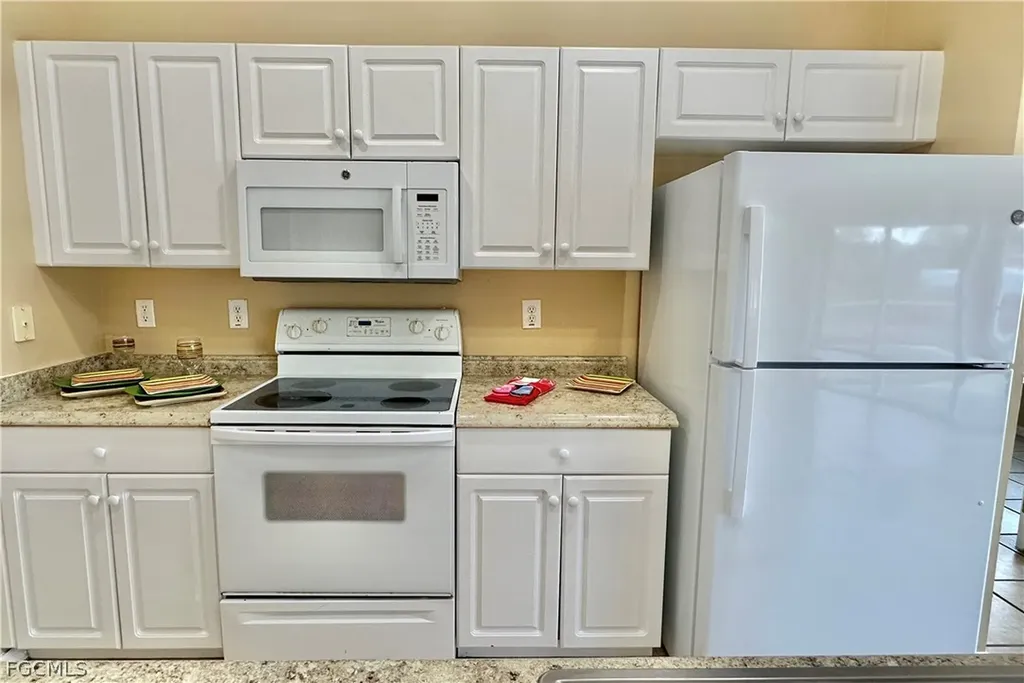2015 Xelda Avenue N Lehigh Acres FL 33971