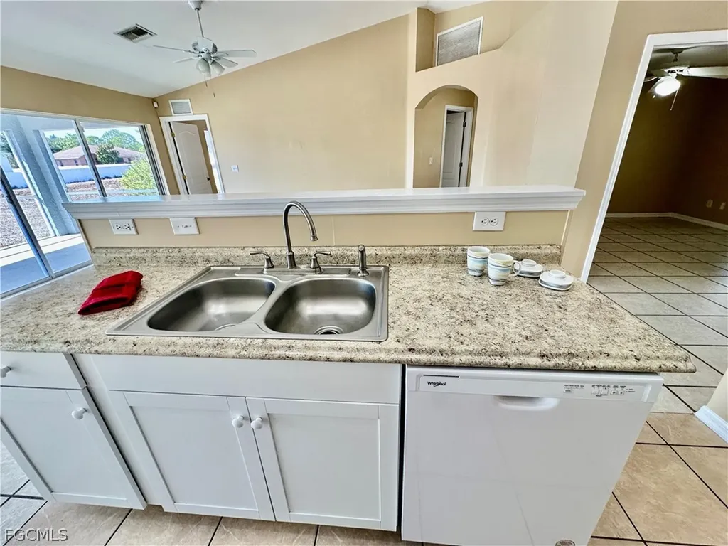 2015 Xelda Avenue N Lehigh Acres FL 33971