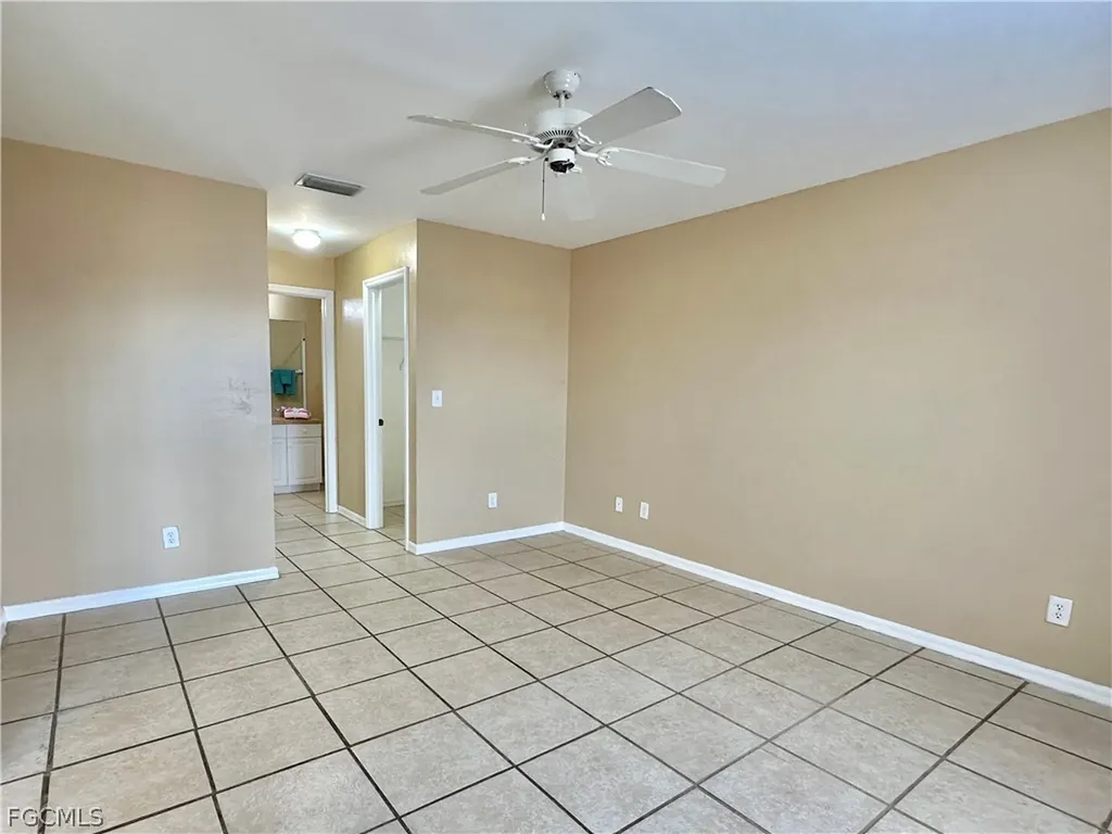 2015 Xelda Avenue N Lehigh Acres FL 33971