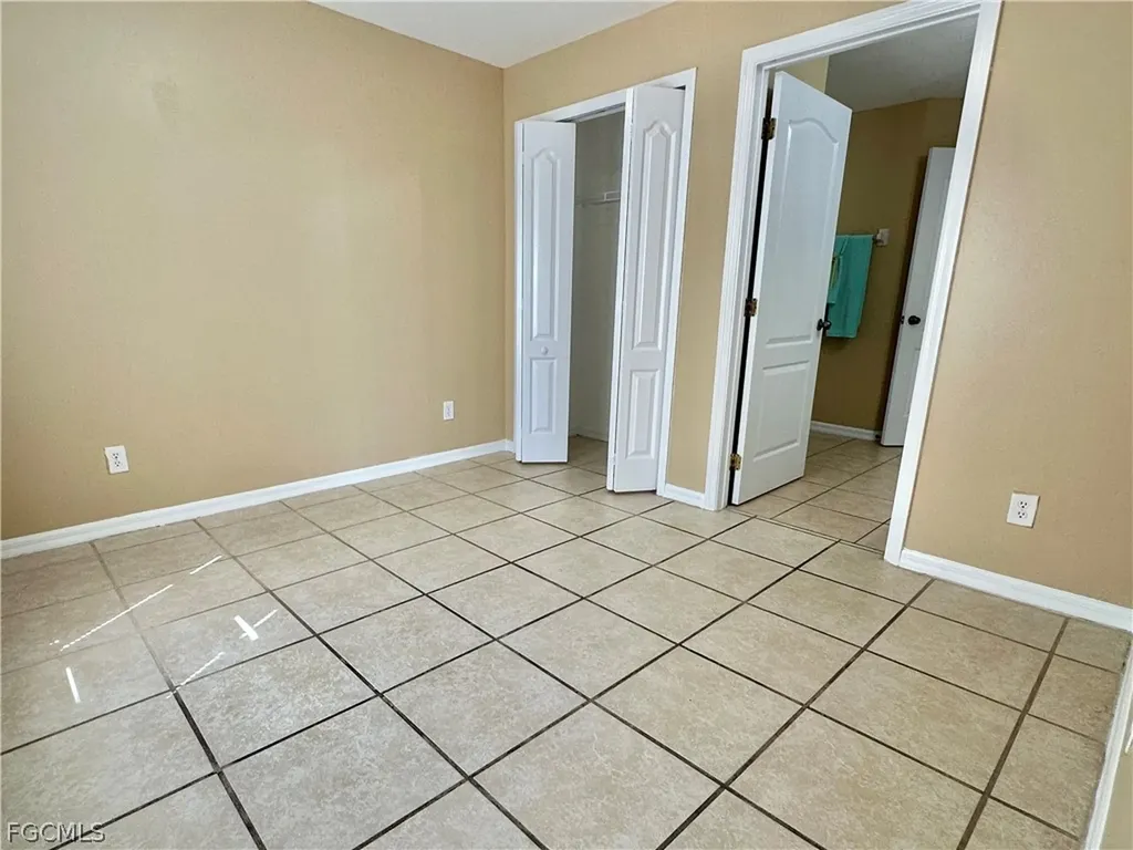 2015 Xelda Avenue N Lehigh Acres FL 33971