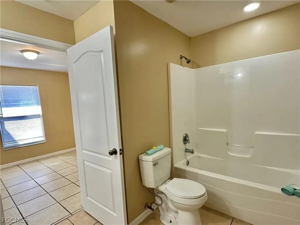 2015 Xelda Avenue N Lehigh Acres FL 33971