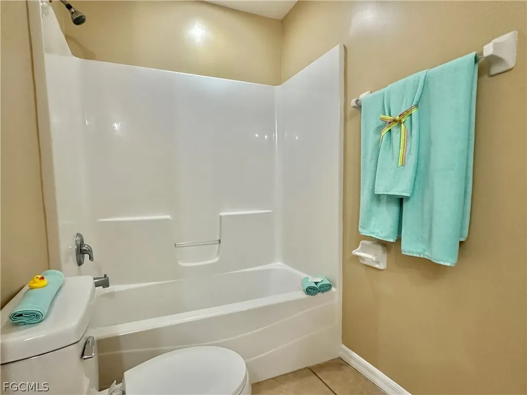 2015 Xelda Avenue N Lehigh Acres FL 33971