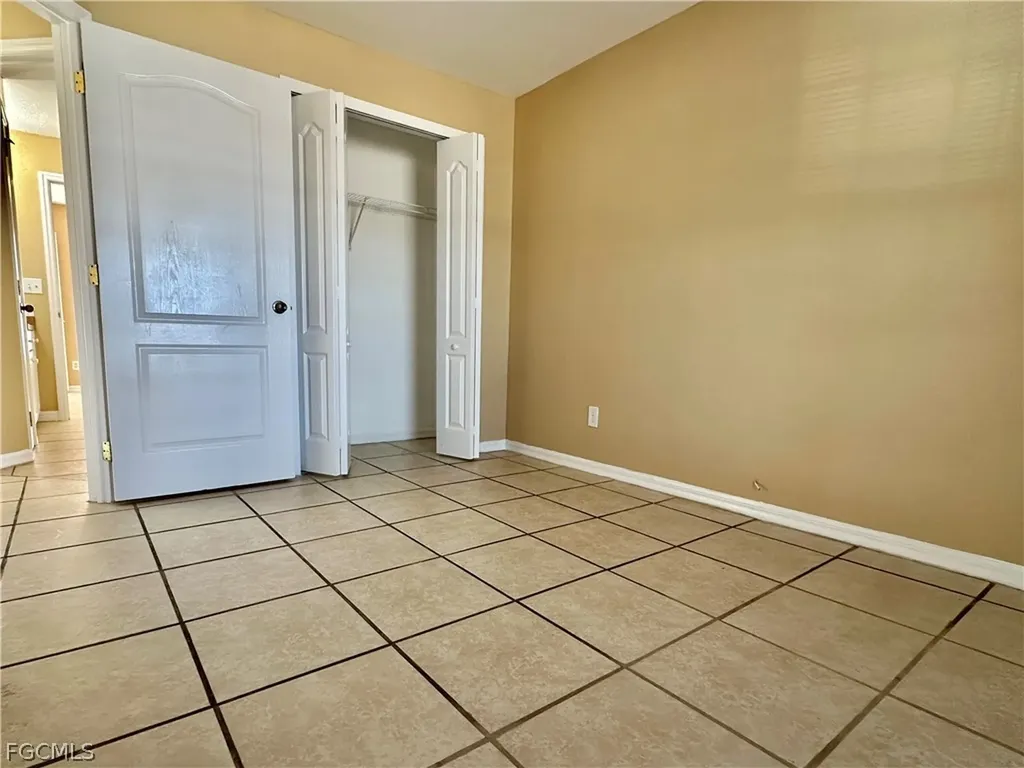 2015 Xelda Avenue N Lehigh Acres FL 33971