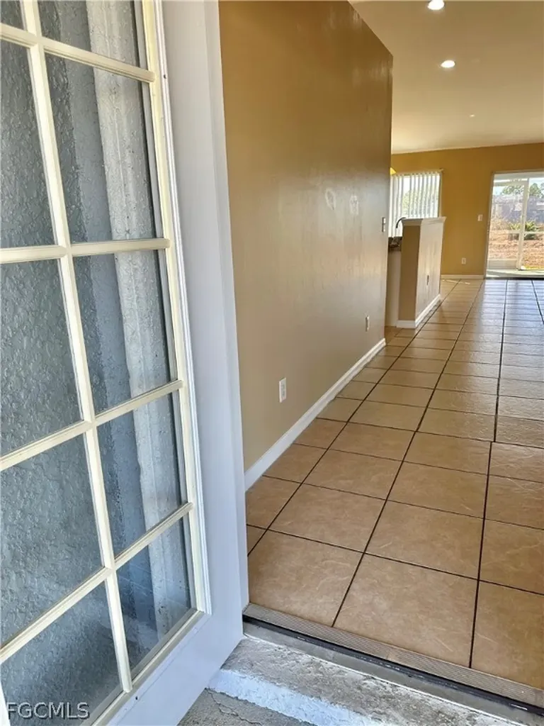 2015 Xelda Avenue N Lehigh Acres FL 33971