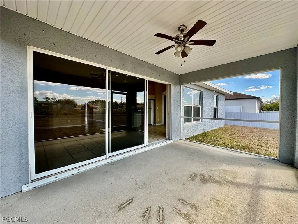 2015 Xelda Avenue N Lehigh Acres FL 33971