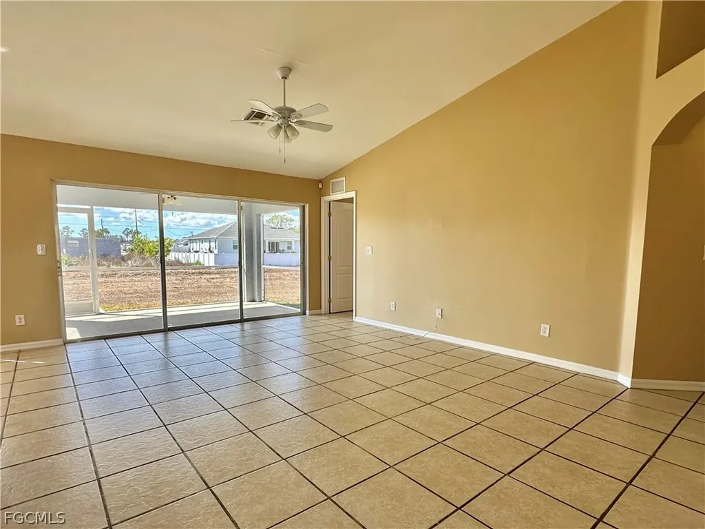 2015 Xelda Avenue N Lehigh Acres FL 33971