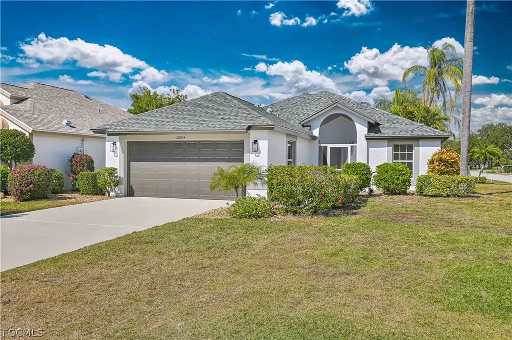 Estero FL, 20844 Country Barn Drive