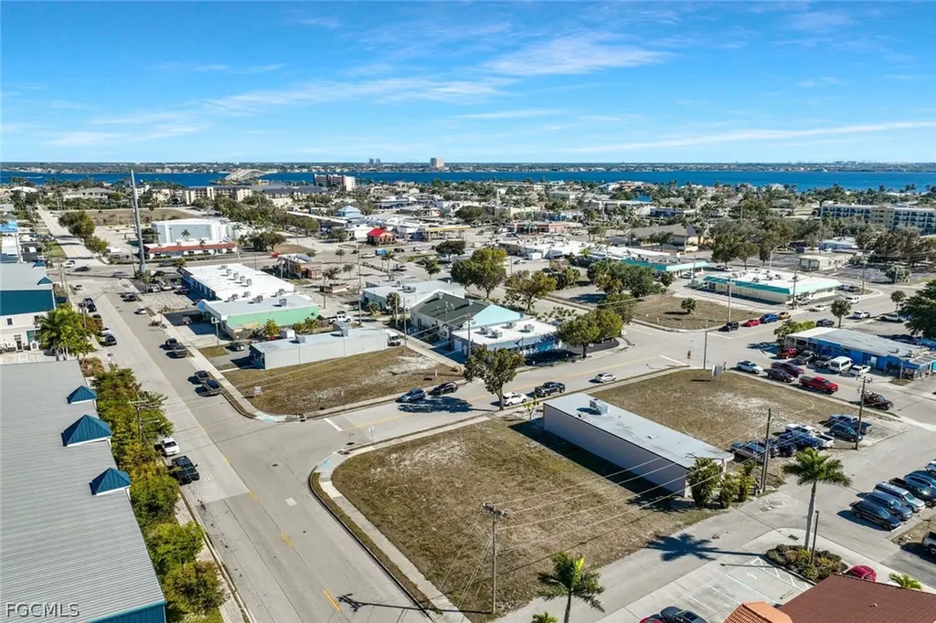 4632 SE 15th Avenue Cape Coral FL 33904
