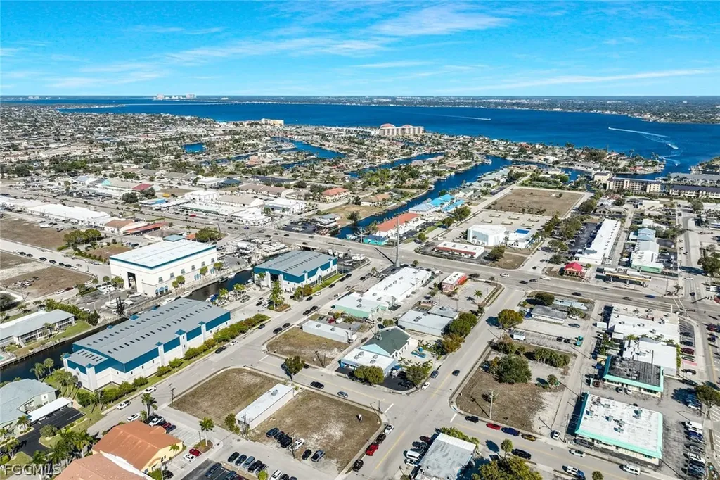 4632 SE 15th Avenue Cape Coral FL 33904