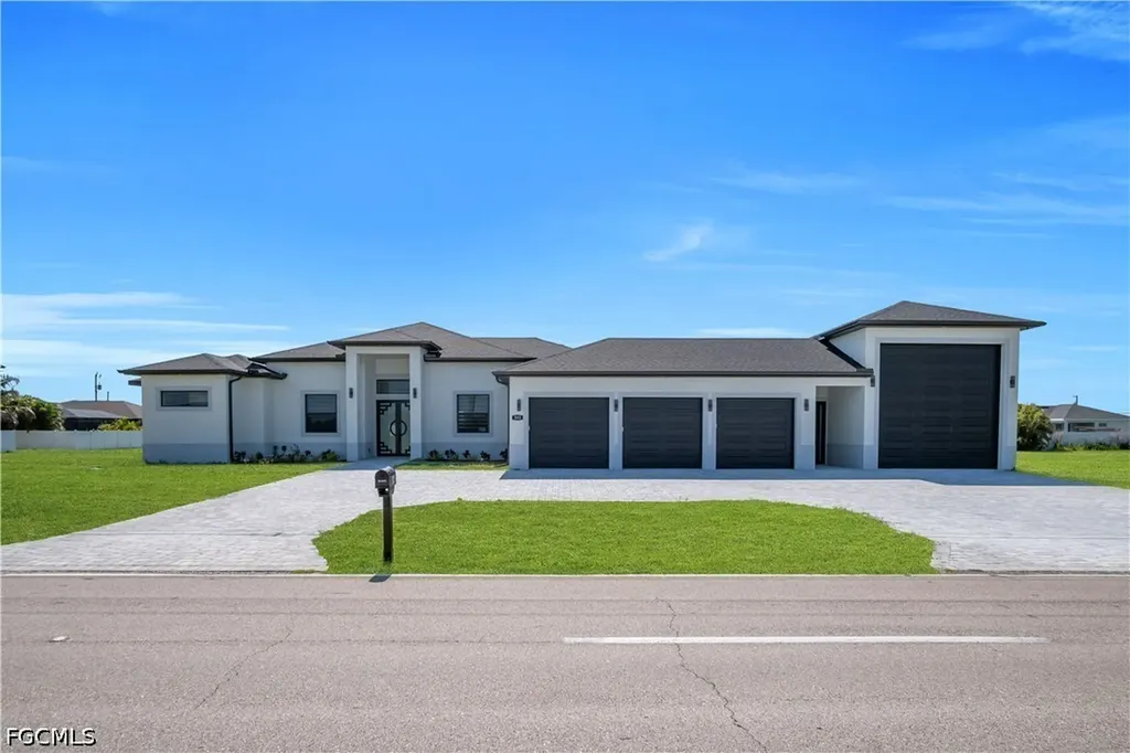 302 El Dorado Boulevard N Cape Coral FL 33993
