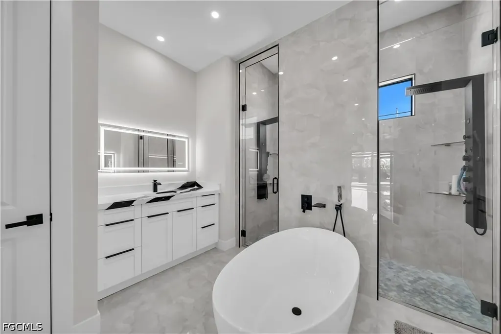 302 El Dorado Boulevard N Cape Coral FL 33993