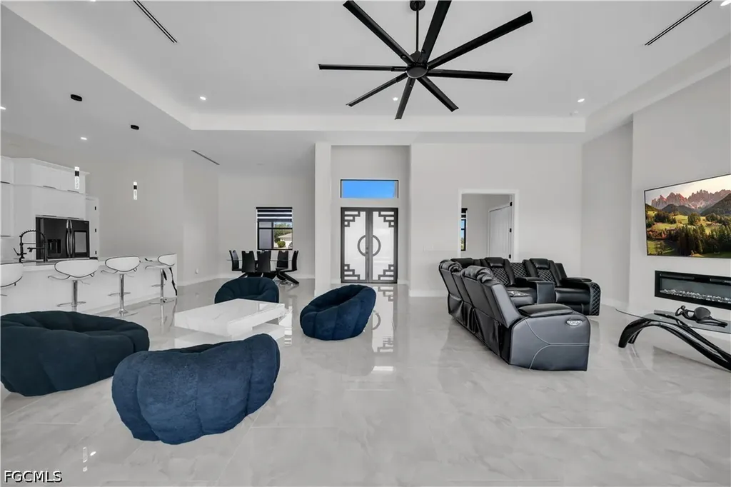 302 El Dorado Boulevard N Cape Coral FL 33993