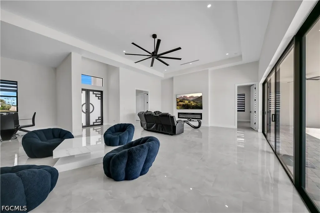 302 El Dorado Boulevard N Cape Coral FL 33993