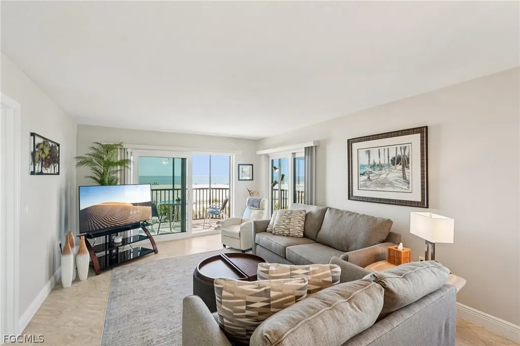 Fort Myers Beach FL, 7500 Estero Boulevard, Unit 101