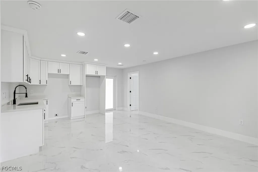 1120 Ravenswood Street E Lehigh Acres FL 33974