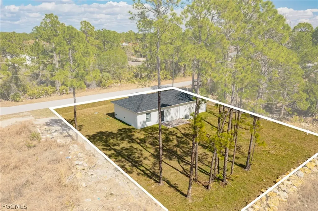 1120 Ravenswood Street E Lehigh Acres FL 33974