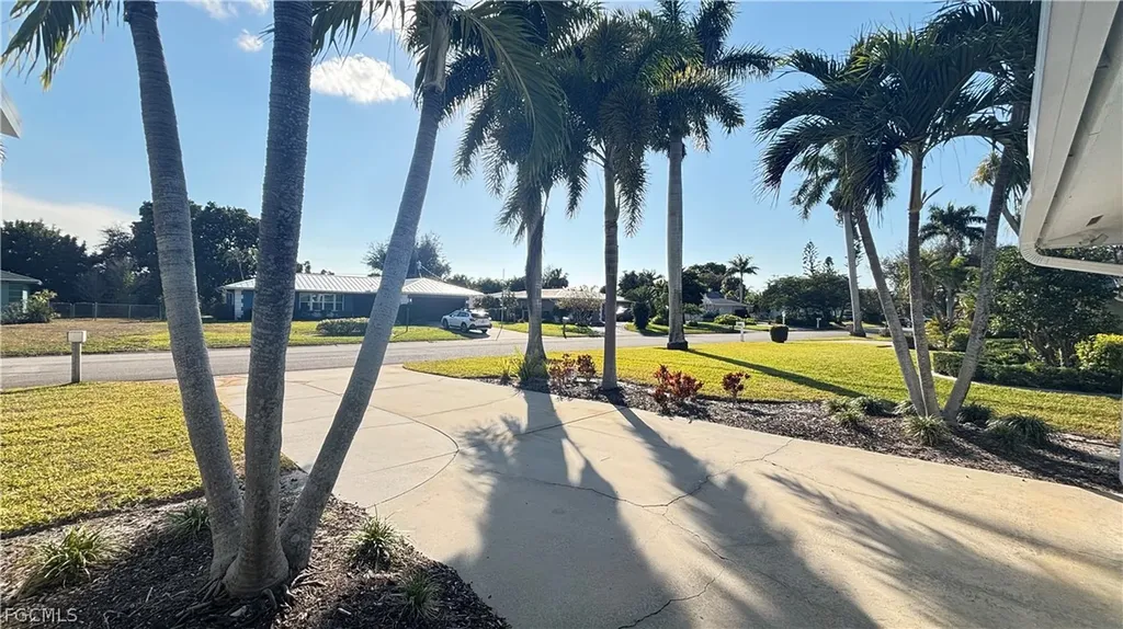 1357 Kingswood Court Fort Myers FL 33919