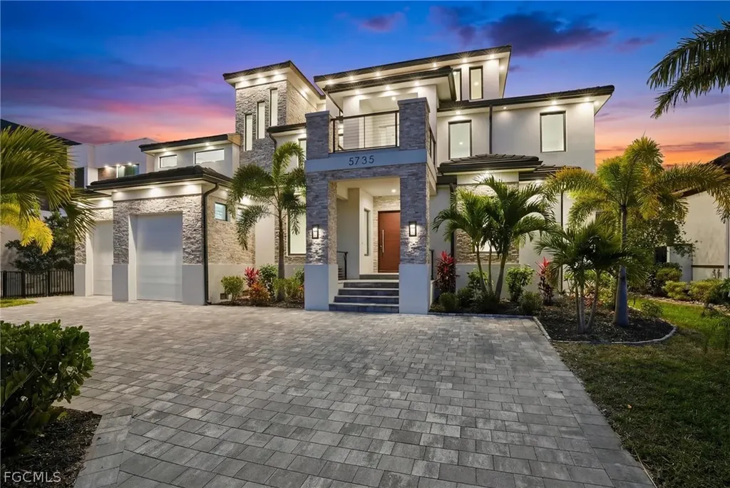 5735 Riverside Drive Cape Coral FL 33904