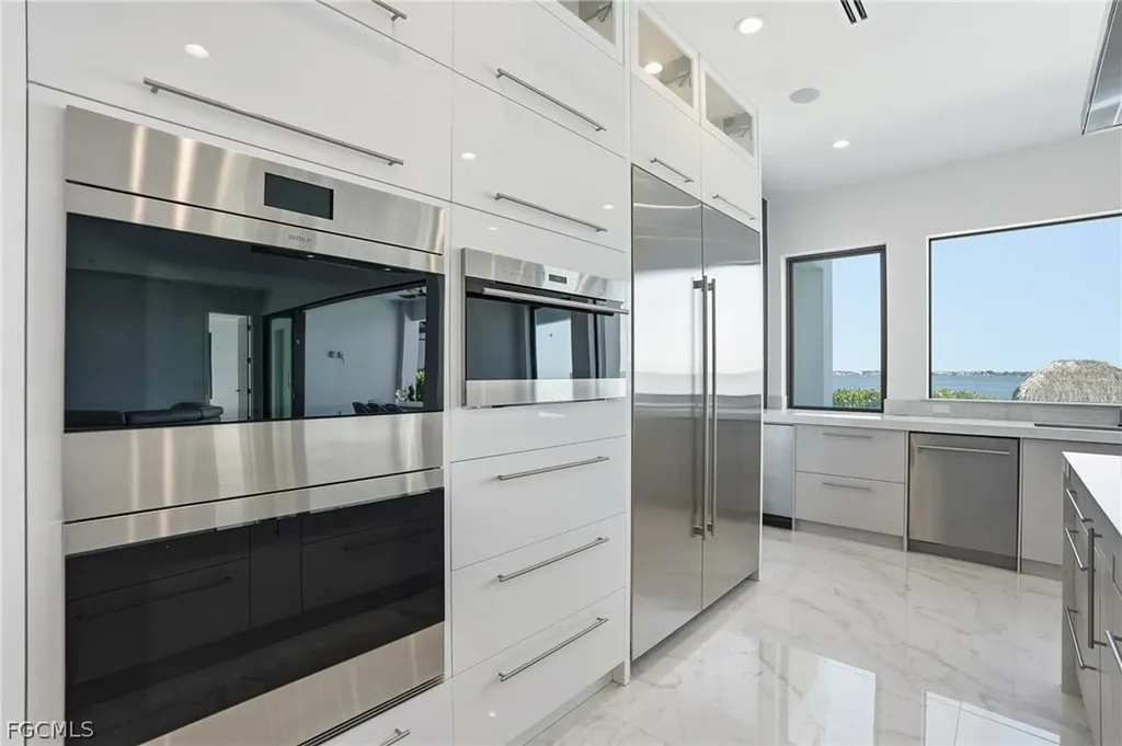 5735 Riverside Drive Cape Coral FL 33904