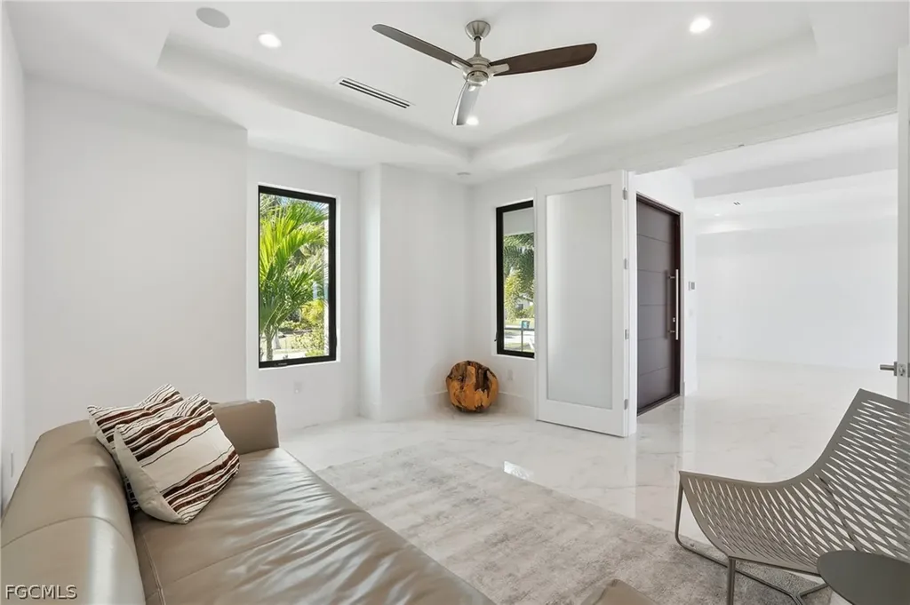 5735 Riverside Drive Cape Coral FL 33904