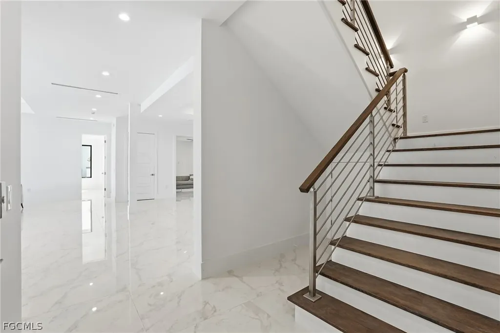 5735 Riverside Drive Cape Coral FL 33904