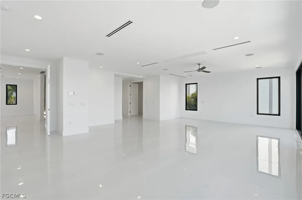 5735 Riverside Drive Cape Coral FL 33904