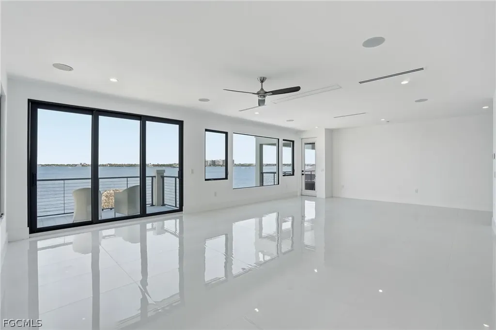 5735 Riverside Drive Cape Coral FL 33904