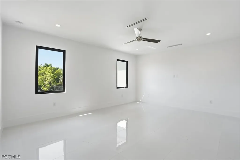 5735 Riverside Drive Cape Coral FL 33904