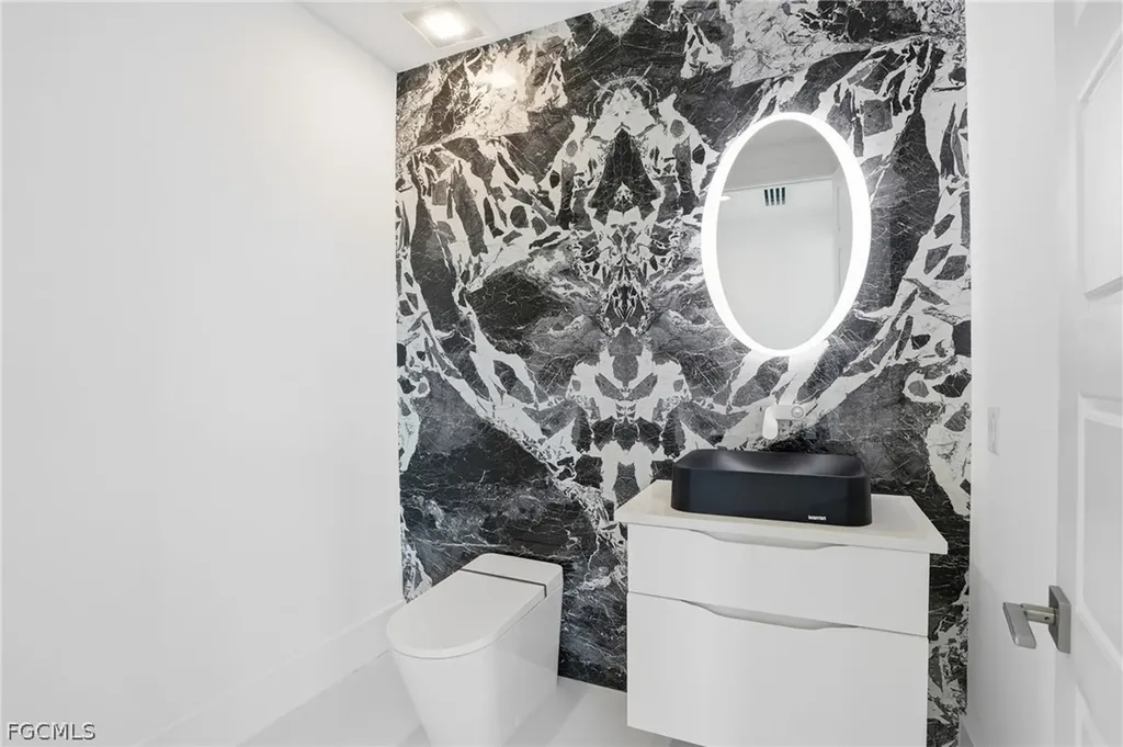 5735 Riverside Drive Cape Coral FL 33904