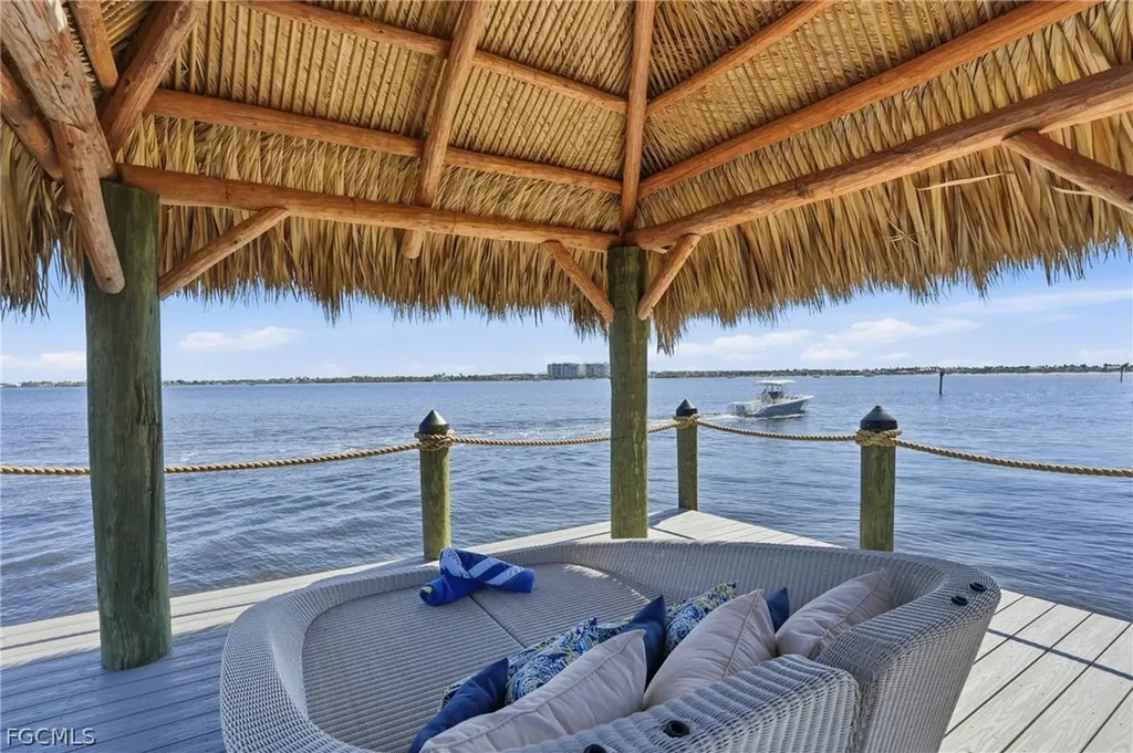 5735 Riverside Drive Cape Coral FL 33904