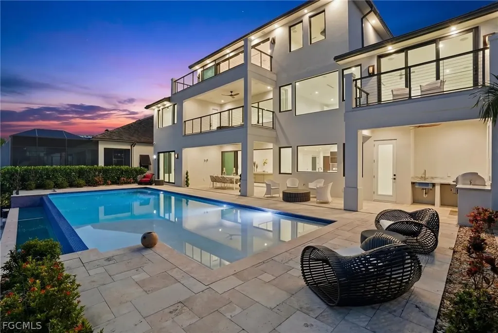 5735 Riverside Drive Cape Coral FL 33904