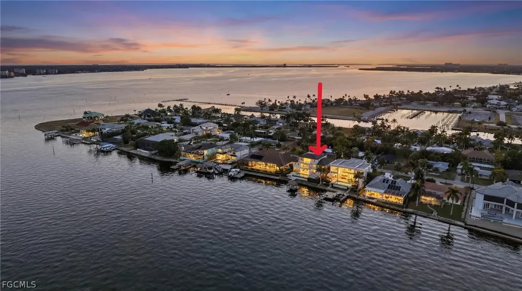 5735 Riverside Drive Cape Coral FL 33904