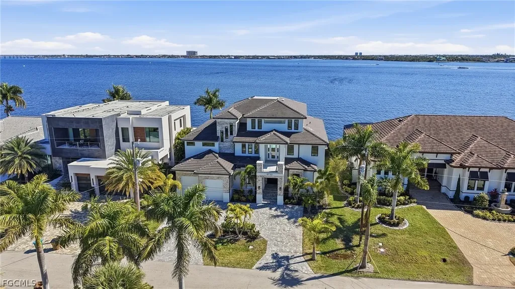 5735 Riverside Drive Cape Coral FL 33904