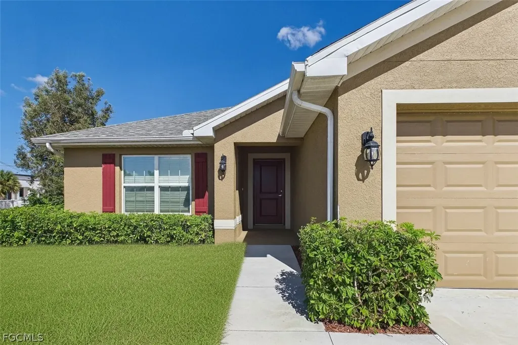2807 NW 5th Street Cape Coral FL 33993
