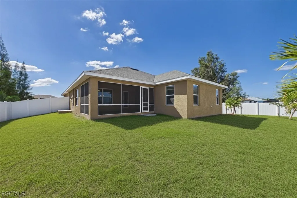 2807 NW 5th Street Cape Coral FL 33993