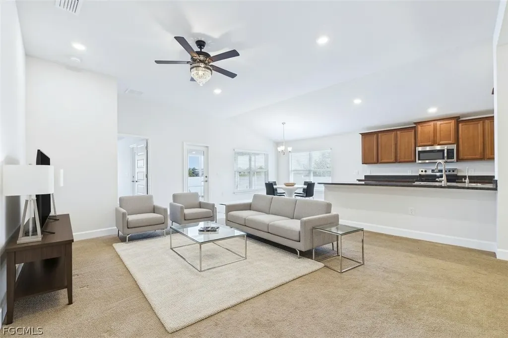 2807 NW 5th Street Cape Coral FL 33993