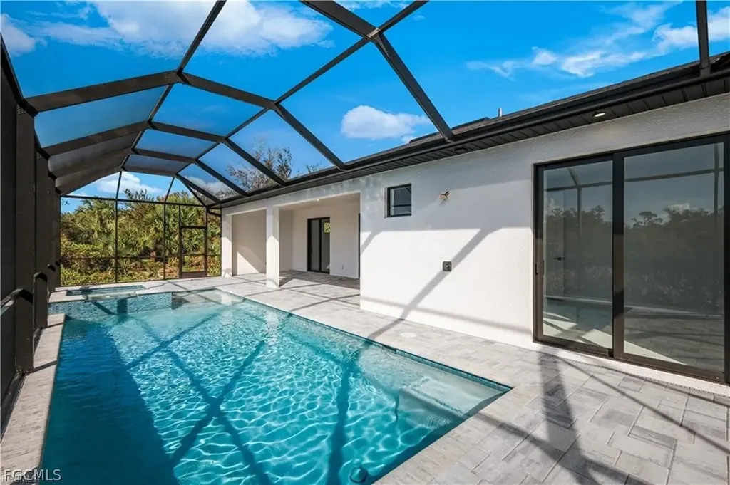 901 NW 19th Terrace Cape Coral FL 33993