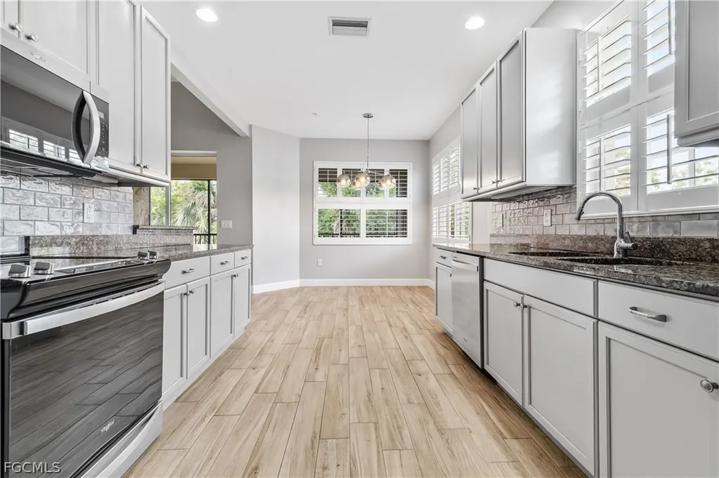 18900 Bay Woods Lake Drive Fort Myers FL 33908