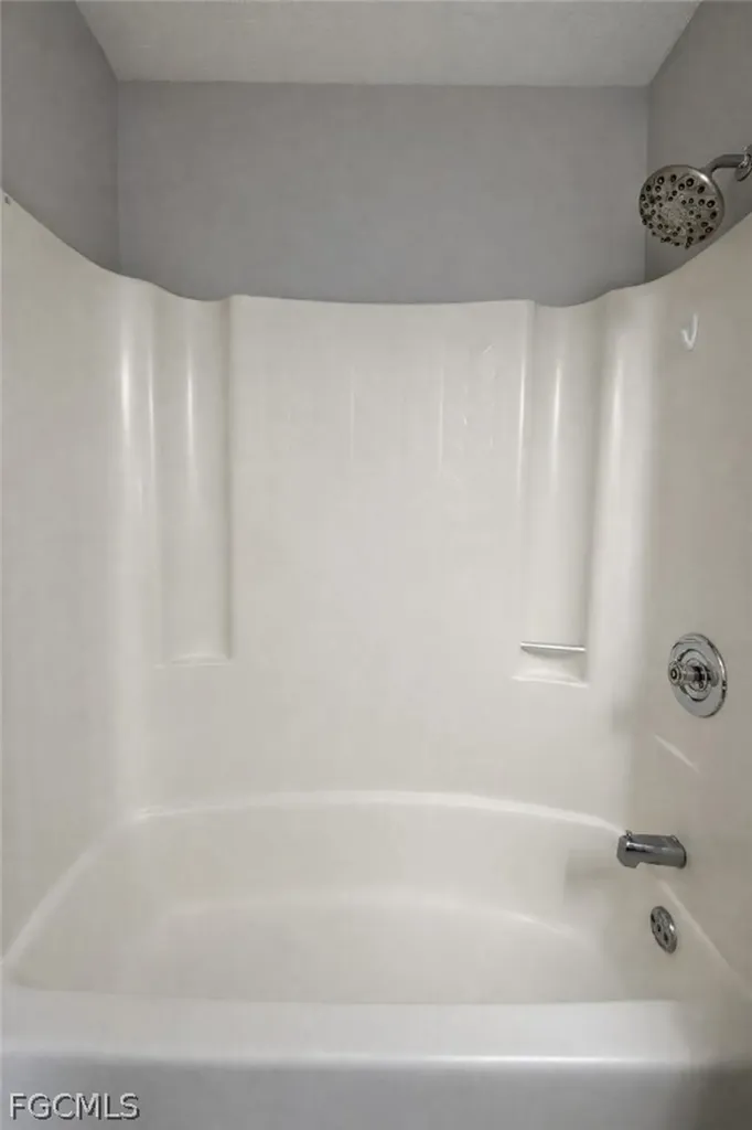 1718 SW Santa Barbara Place Cape Coral FL 33991