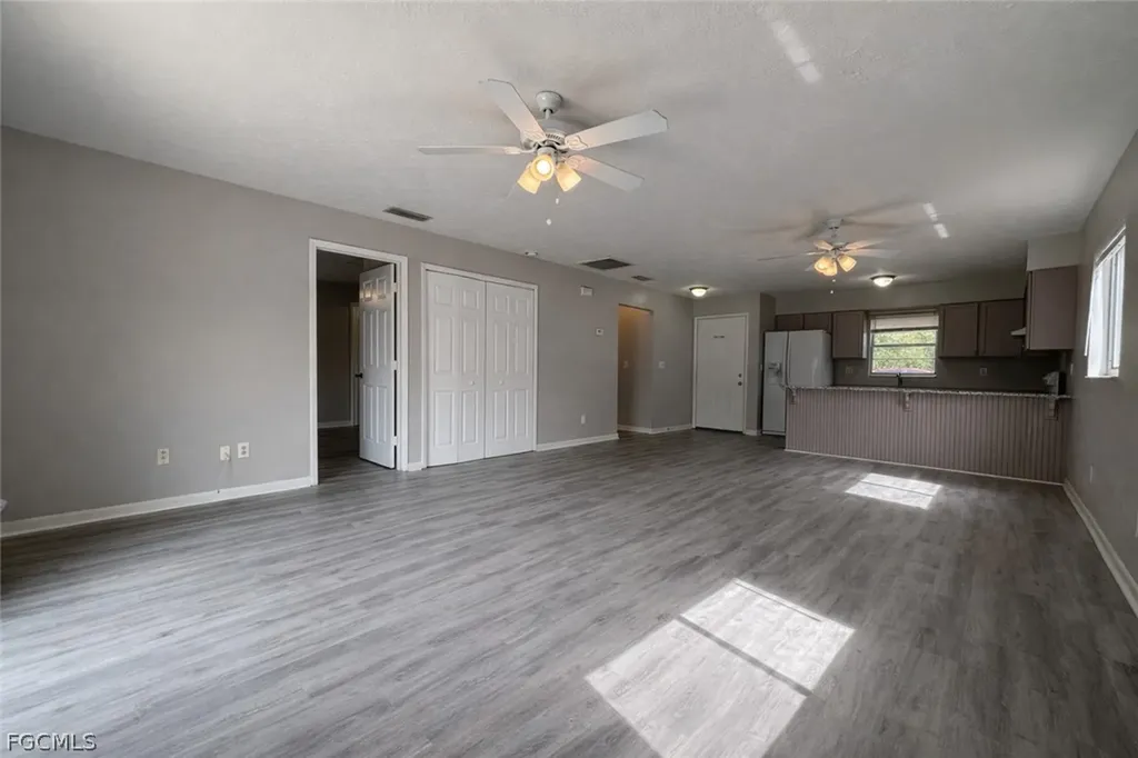 1718 SW Santa Barbara Place Cape Coral FL 33991