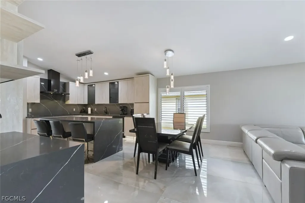 15613 Beachcomber Avenue Fort Myers FL 33908