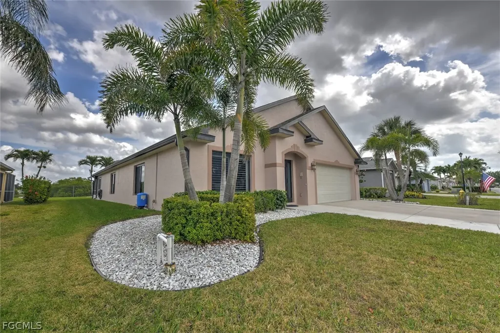 15613 Beachcomber Avenue Fort Myers FL 33908